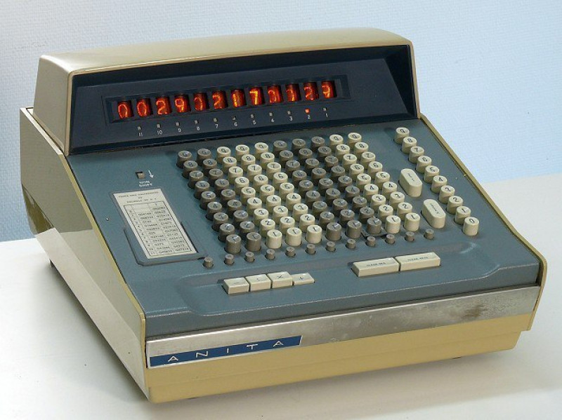 Калькуляторы чпу. Калькулятор Anita Mark VII. МТ-70 микрокалькулятор. Первый электронный калькулятор Anita. Anita калькулятор 1930.
